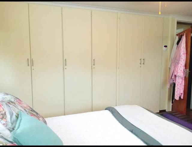 4 BEDROOM HOUSE FOR SALE IN COSMOSRAND